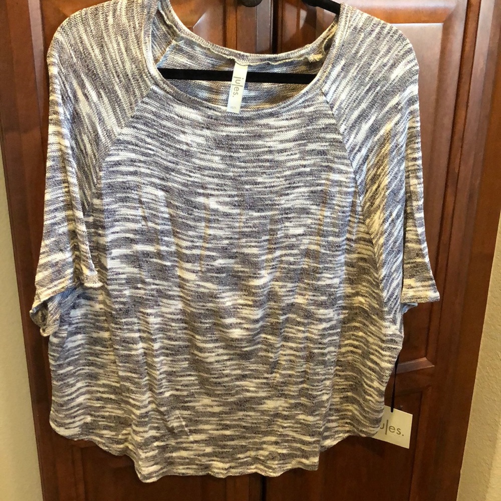 Really fun grey Knit top my Jules Los Angeles. - Picture 4 of 5